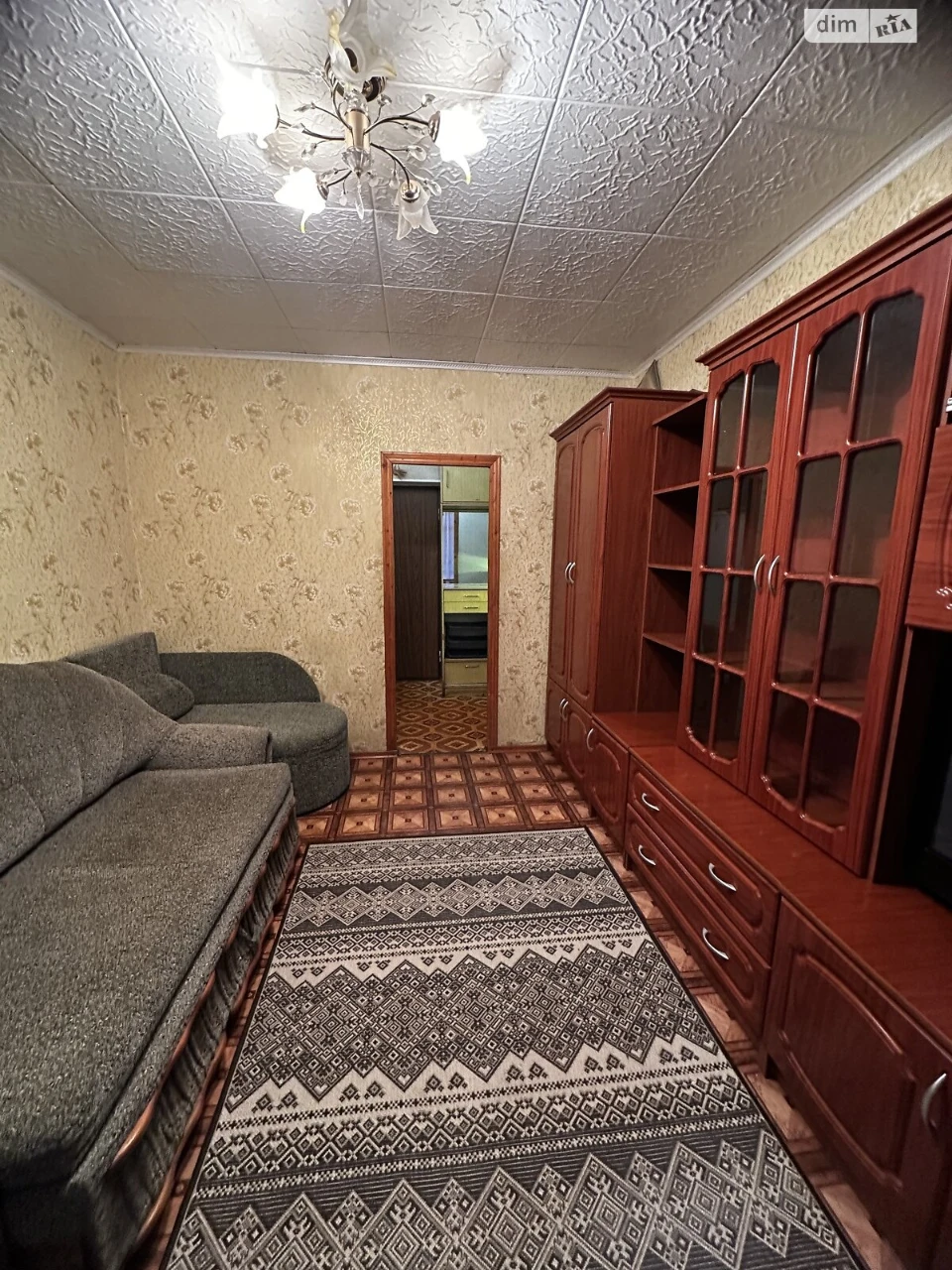 Room for Sale, Шевchenkivskyi
