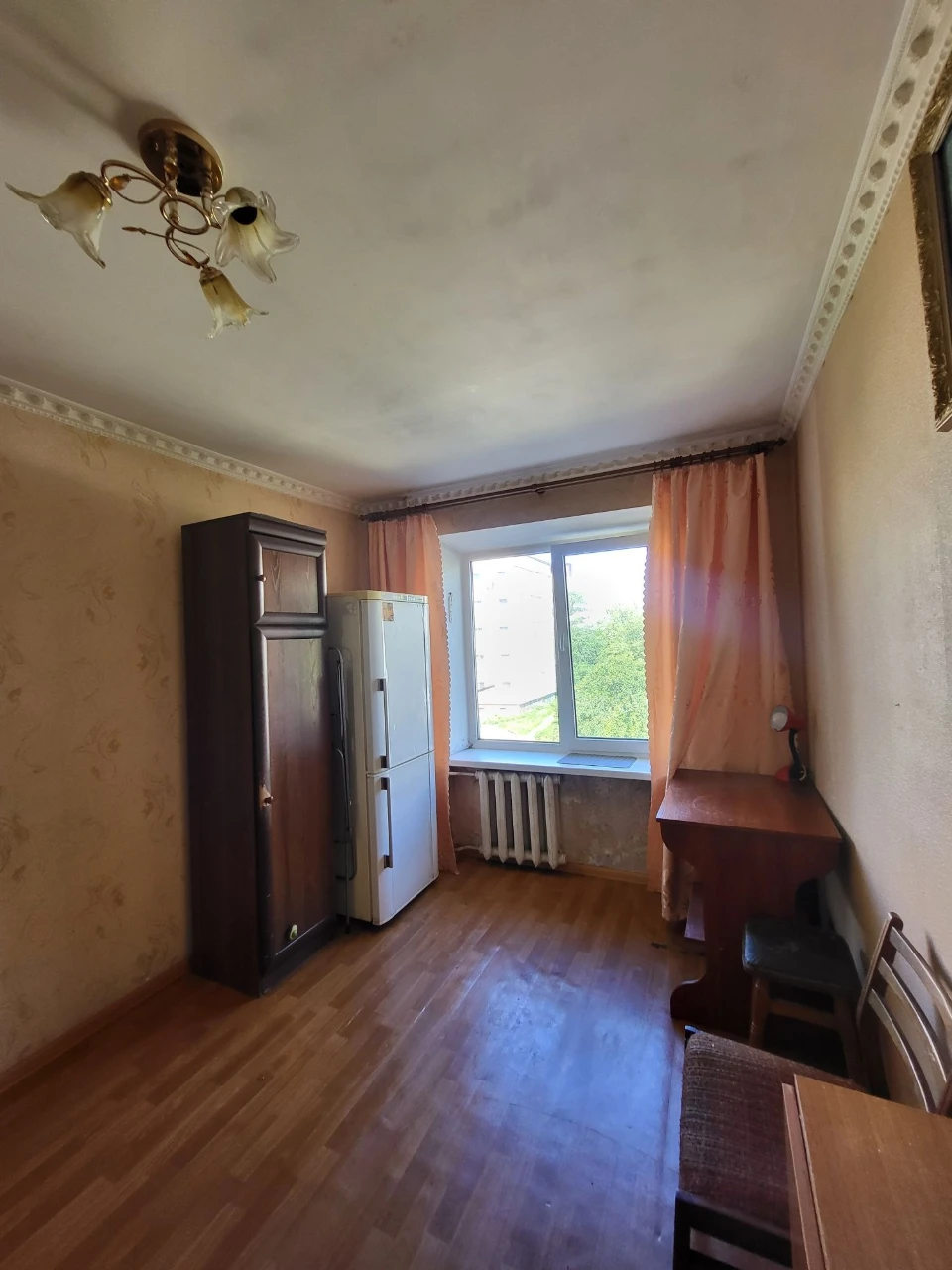 Apartment for sale, 2 rooms, brick, middle floor