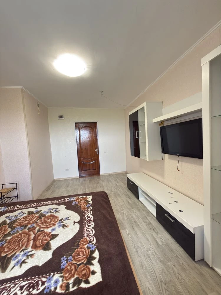 Sale of 2 rooms in dormitory, Kremenchyska Street