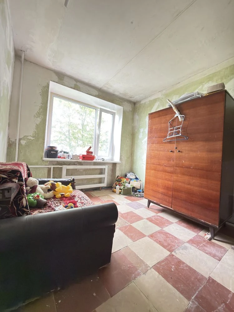 Sale of 2 rooms in dormitory, Kremenchyska Street