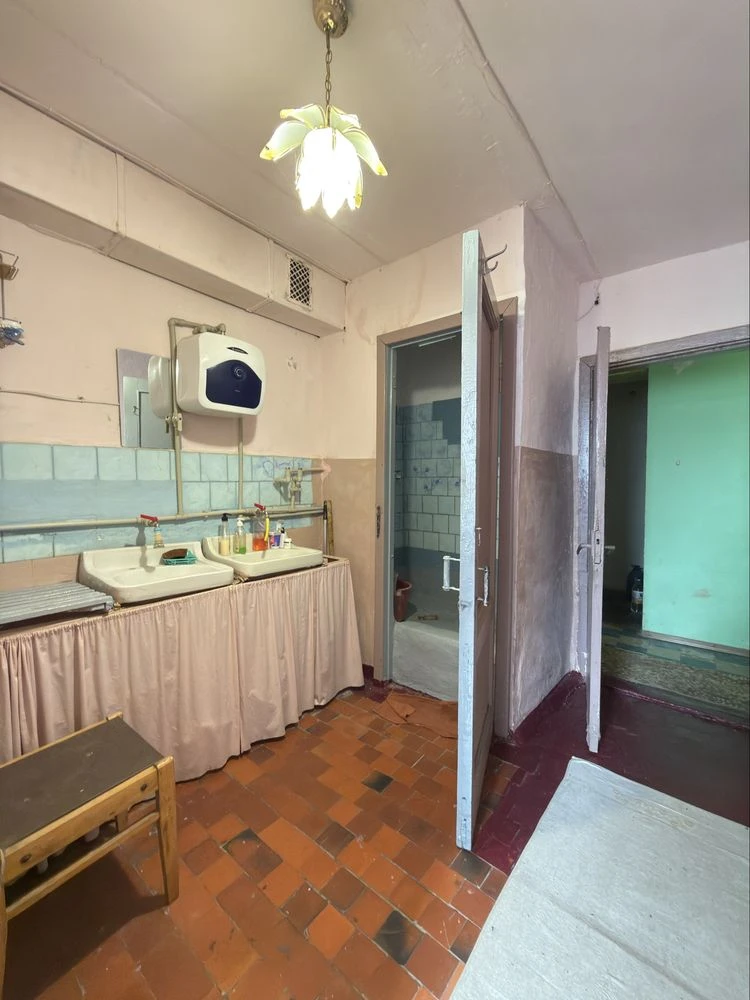 Sale of 2 rooms in dormitory, Kremenchyska Street