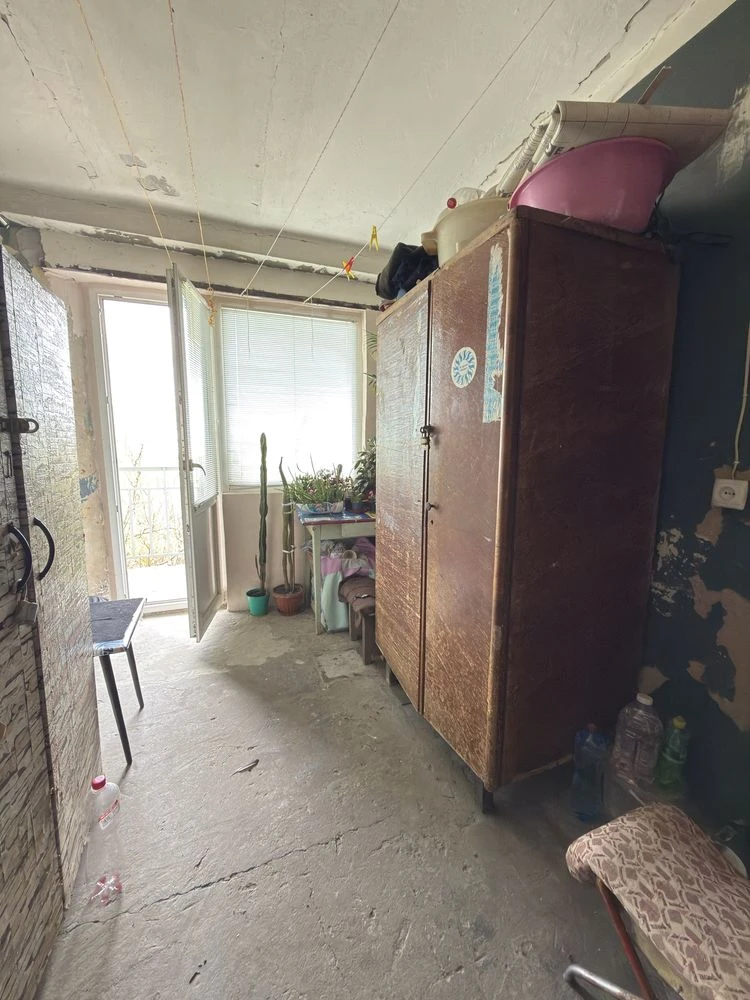 Sale of 2 rooms in dormitory, Kremenchyska Street