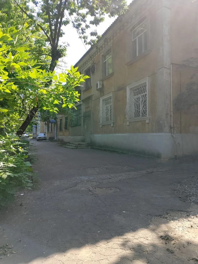Кімната в спільному житловому приміщенні