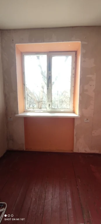 Room for sale in an apartment building