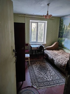 Продаю кімнату в гуртожитку, Айвазовського