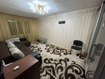 Кімната в гуртожитку, центр, Севастопольська 65 кімната