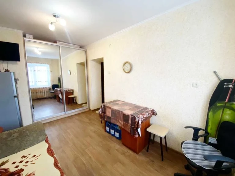 Продаю кімнату в гуртожитку на Київській,район Ліски. Без ко