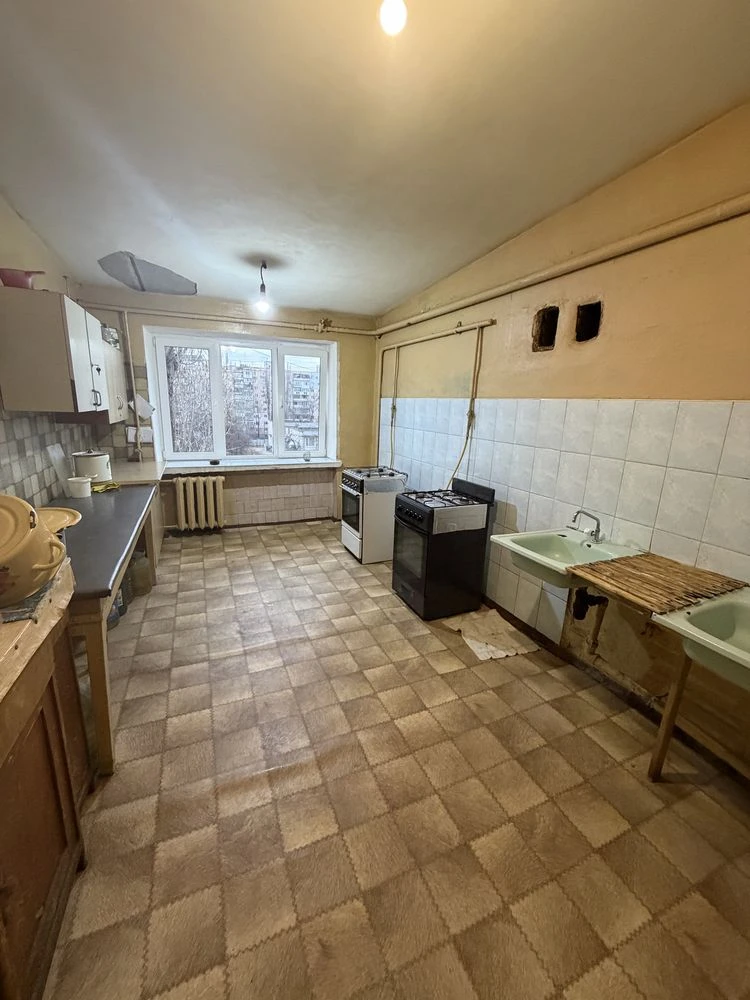 Продажа 2 комнат в общежитии, ул. Космонавтов, Инглинский р-н