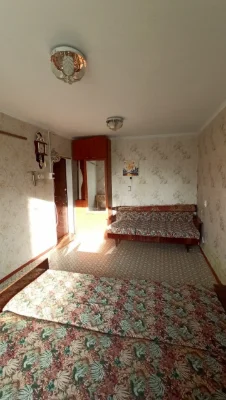 Продається приватизована кімната в гуртожитку