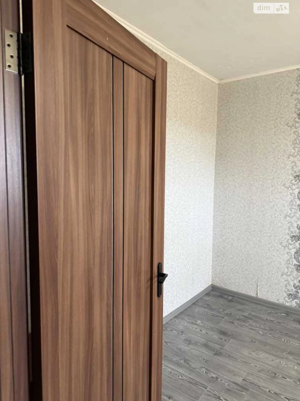 Room for Sale: Diamond Room