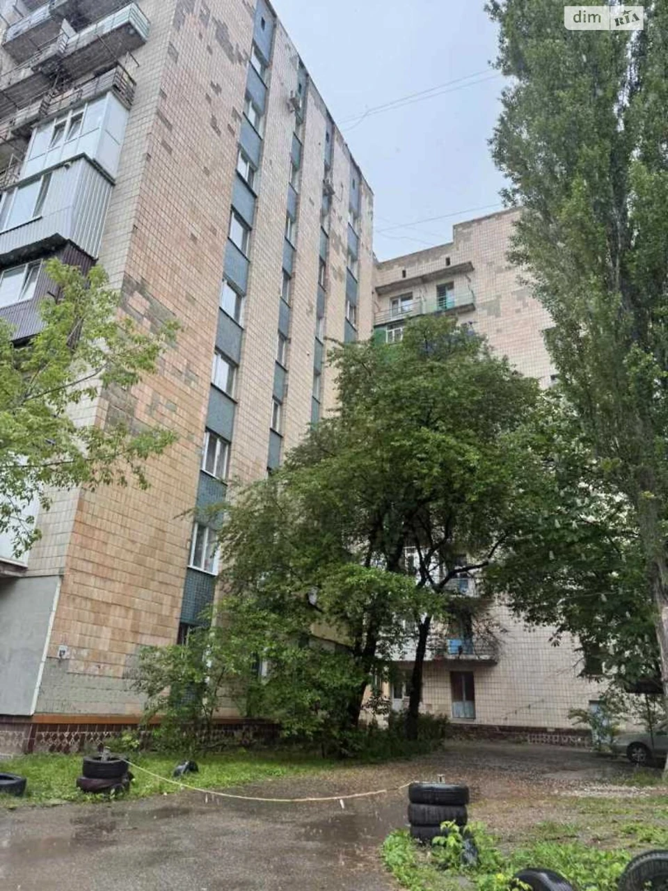 Room for Sale: Diamond Room