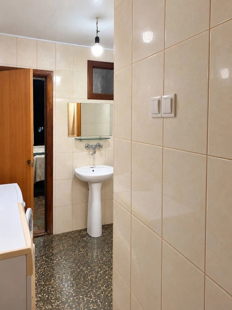 Room for Sale in Dormitory