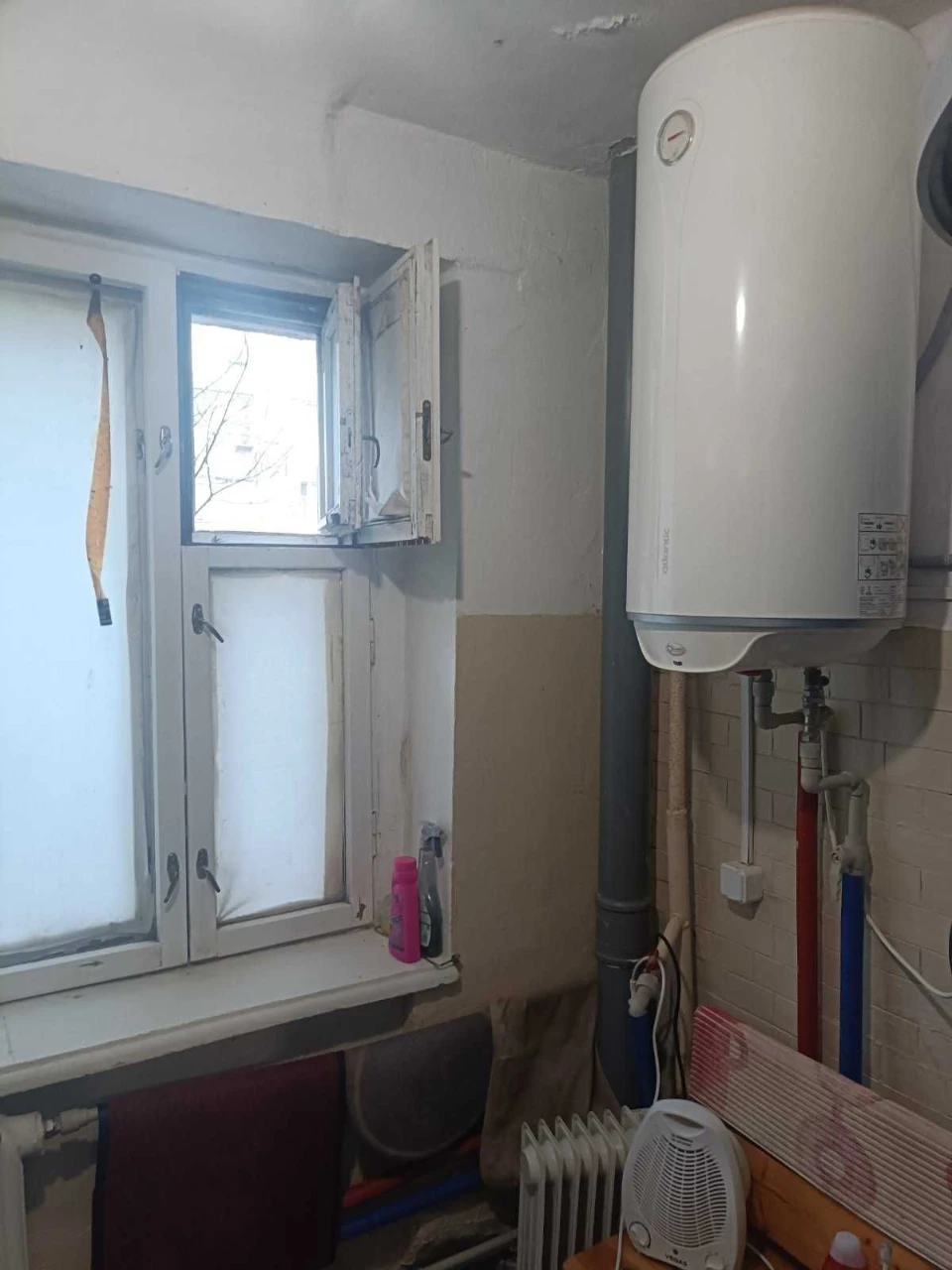 Кімната в блоці, 2 комнаты, 19 м² с ремонтом
