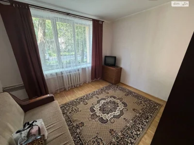 Продається кімната в гуртожитку, площею Зигіна