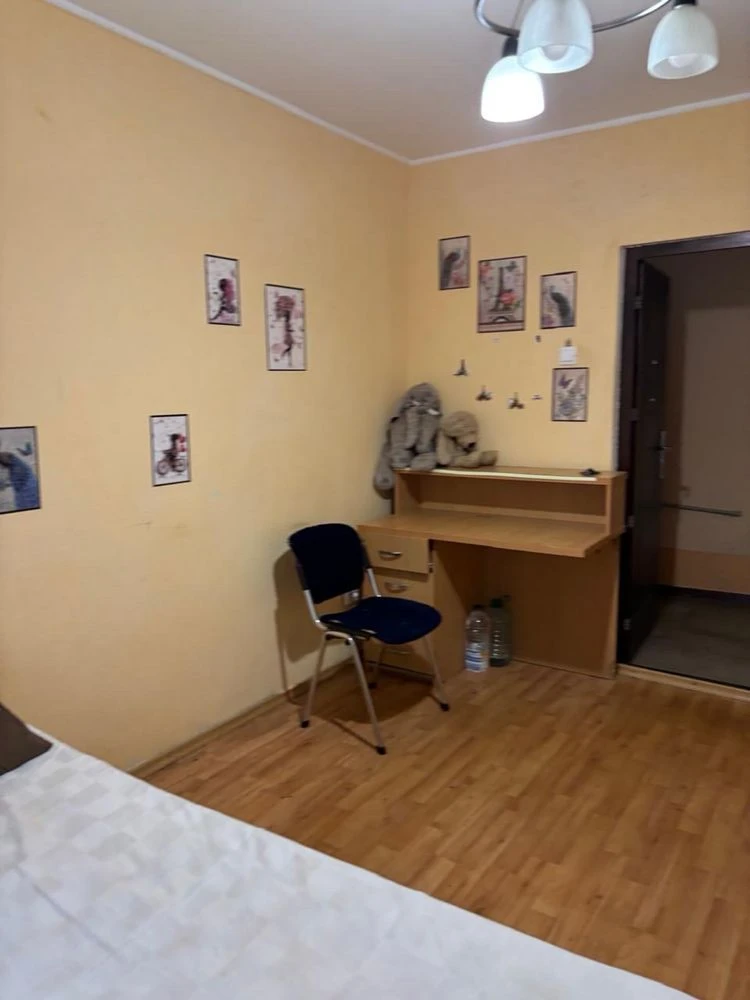 Poltava, sell one-room apartment in dormitory, fully furnished