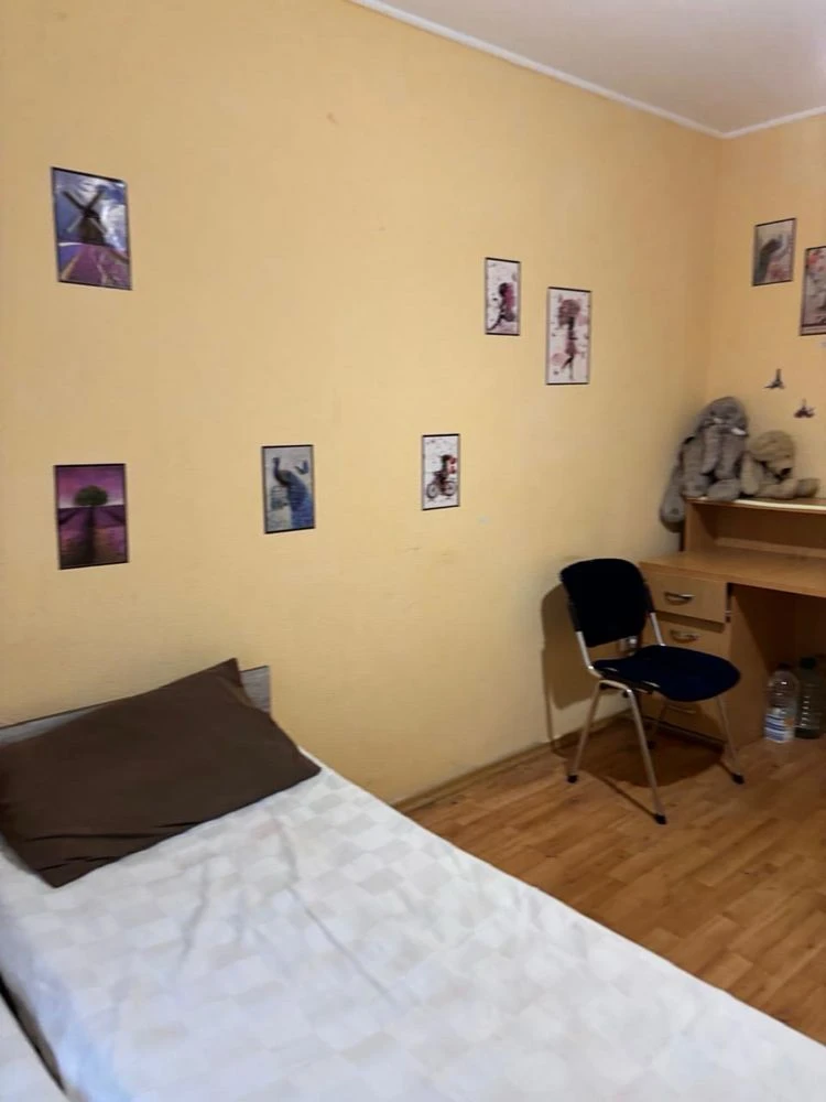 Poltava, sell one-room apartment in dormitory, fully furnished