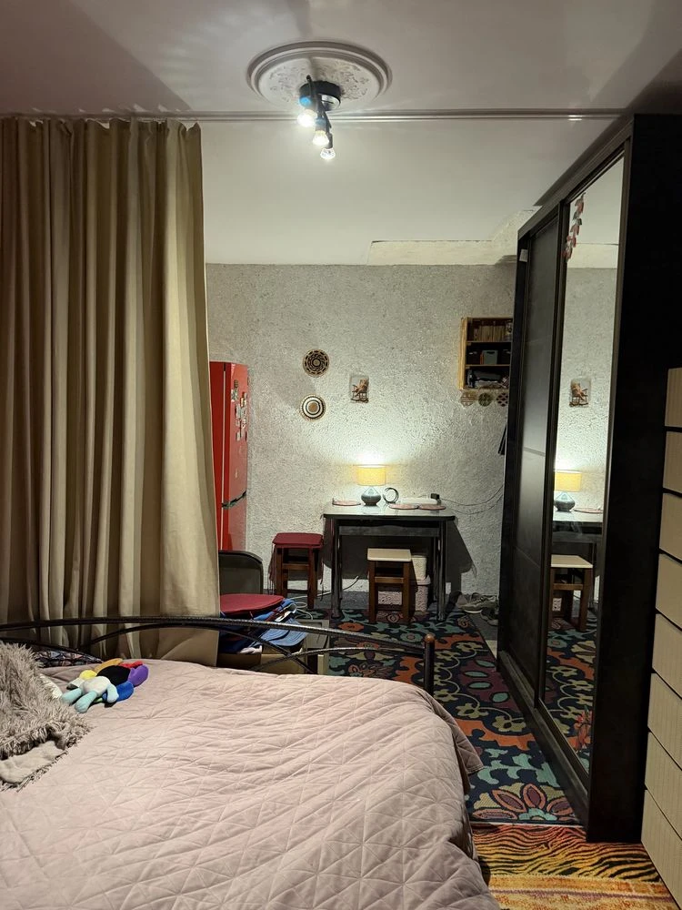Sale of 2 rooms in a dormitory in the PZR area
