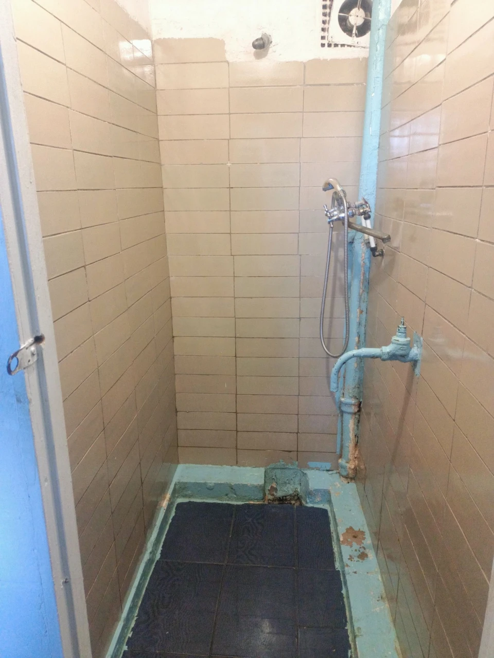 Room for sale in a dormitory, area near the 3rd hospital