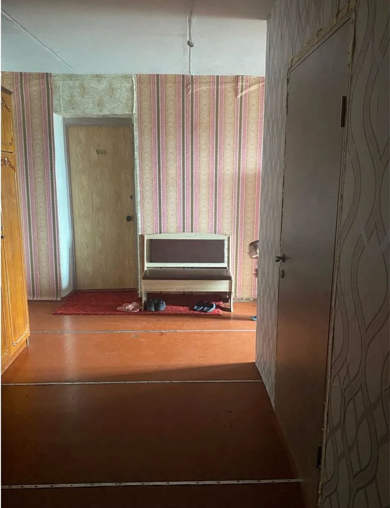 Sale of Room at Narbutivska 281