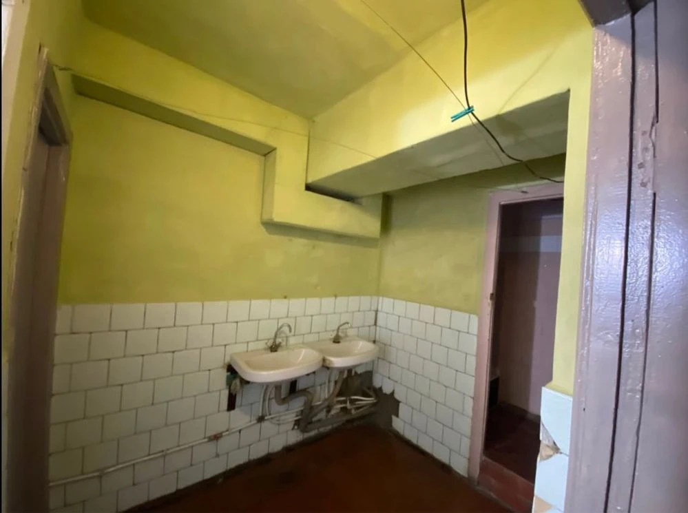 Sale of Room at Narbutivska 281