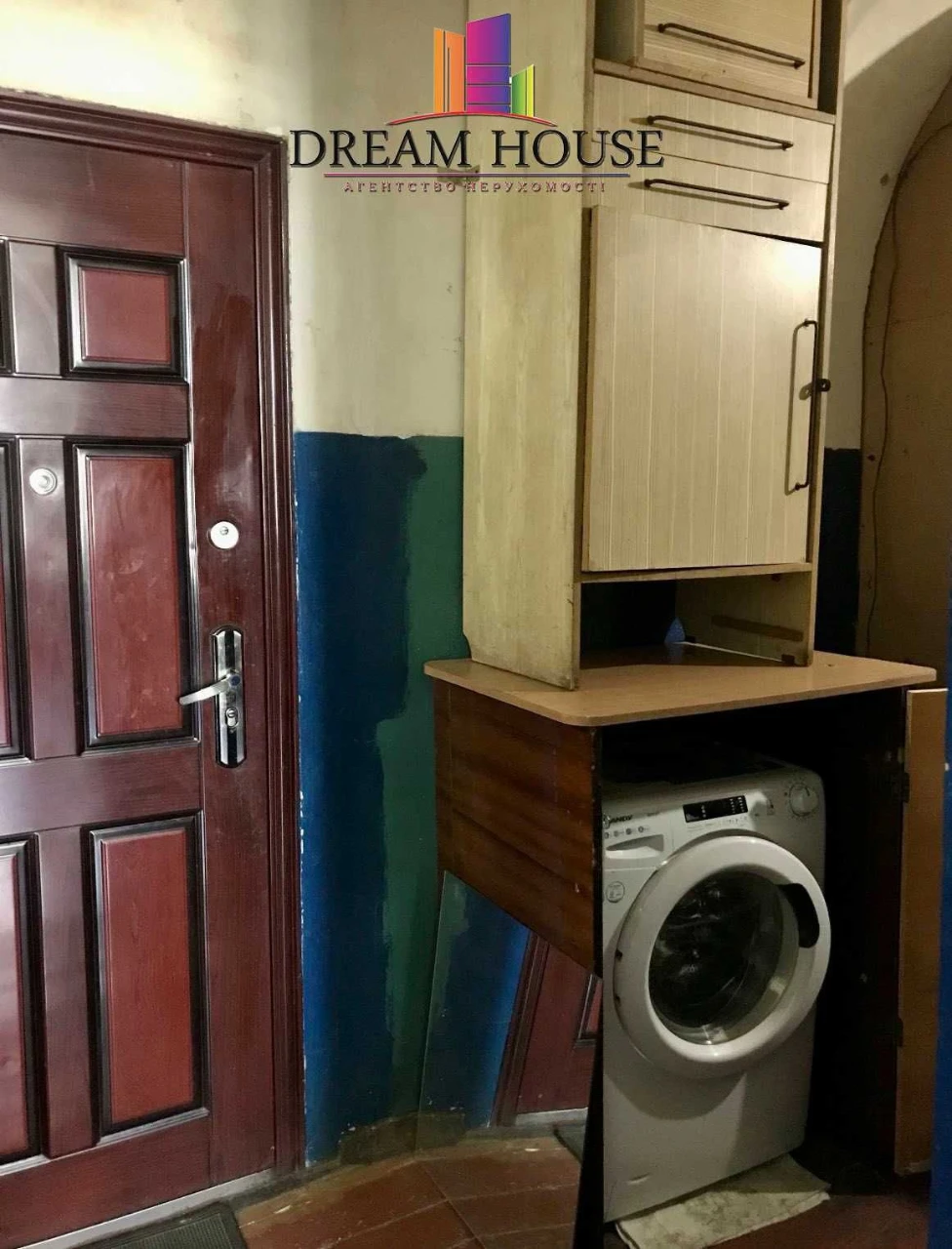 Room for sale in student dormitory near the city center