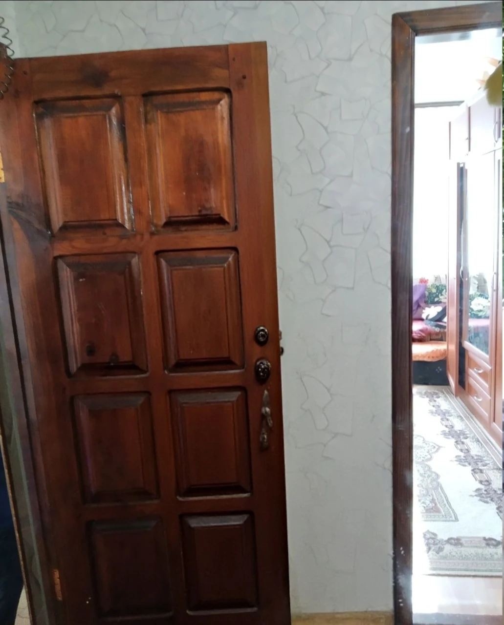 Urgent Sale!! Part of a 2-room apartment.