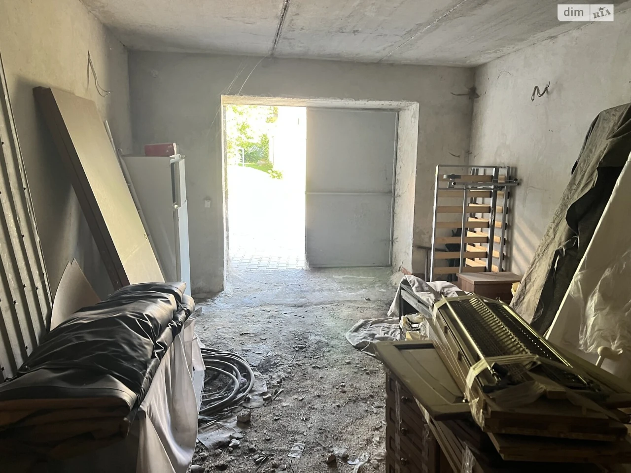 Продаж Окремий гараж Східний