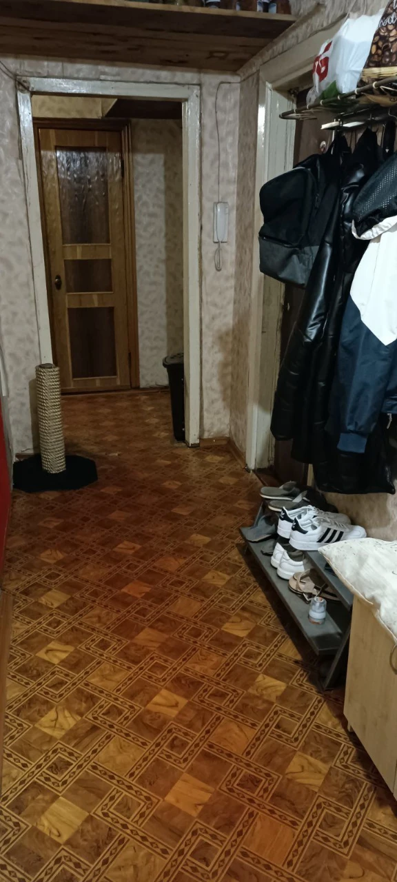 Sale of two rooms in a dormitory on Pereomot Street.