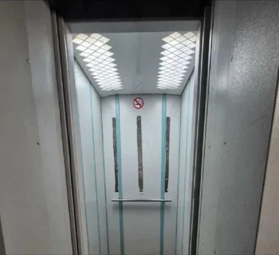 For sale room in a communal apartment, Kotovsky settlement, David Oystrach Street, 9/9, 18 sq.m. room, 12 sq.m. kitchen. Room in good condition. Energy-saving double-paned windows. Own place in the kitchen. Furniture and appliances remain. +4 neighbors. Well-maintained entrance, intercom. Convenient transport links. Price 10300 u.e. (2-2442-2)