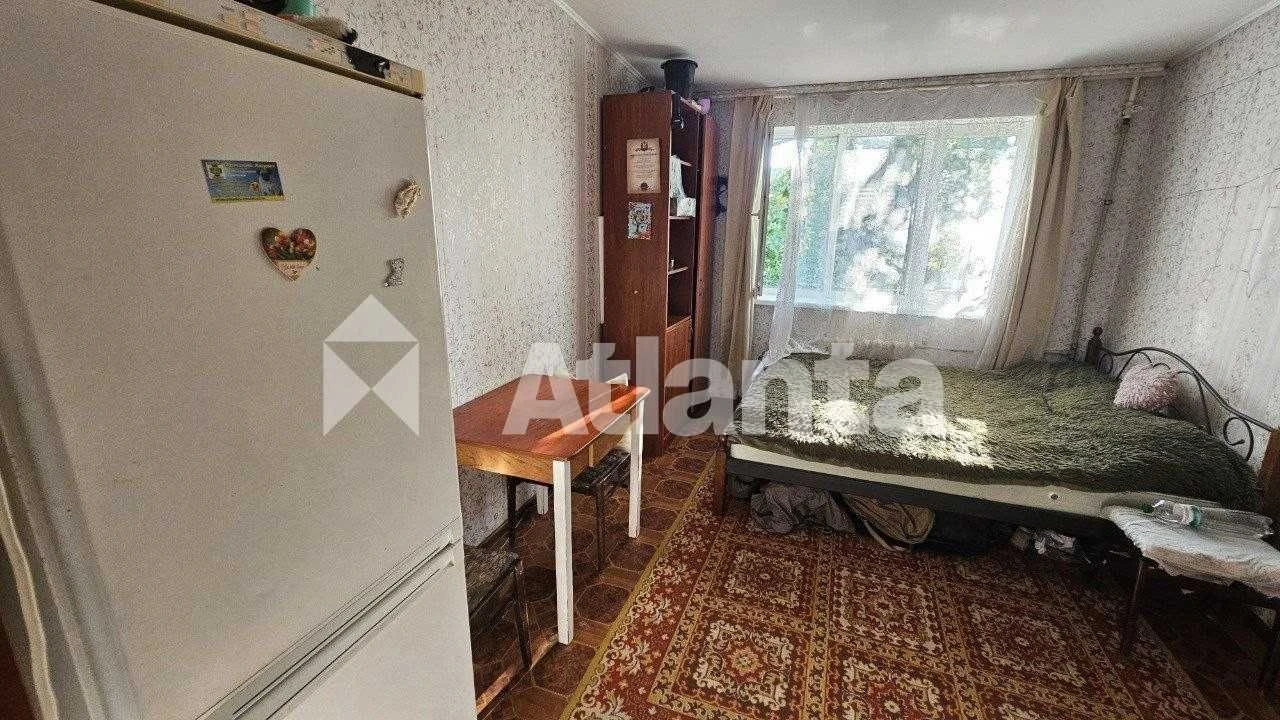 Room in a shared apartment.