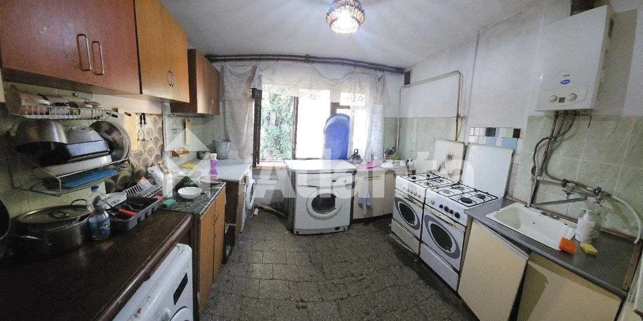 Room in a shared apartment.