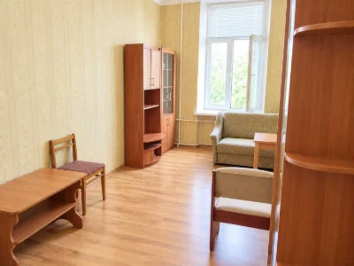 Sell room in communal building on Troitskaya/Preobrazhenskaya