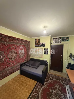 Room with balcony on Dobrovolsky Avenue
