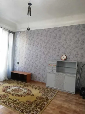 For sale room in the commune, Teatralny Street