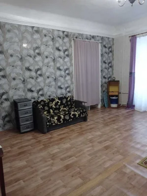 For sale room in the commune, Teatralny Street