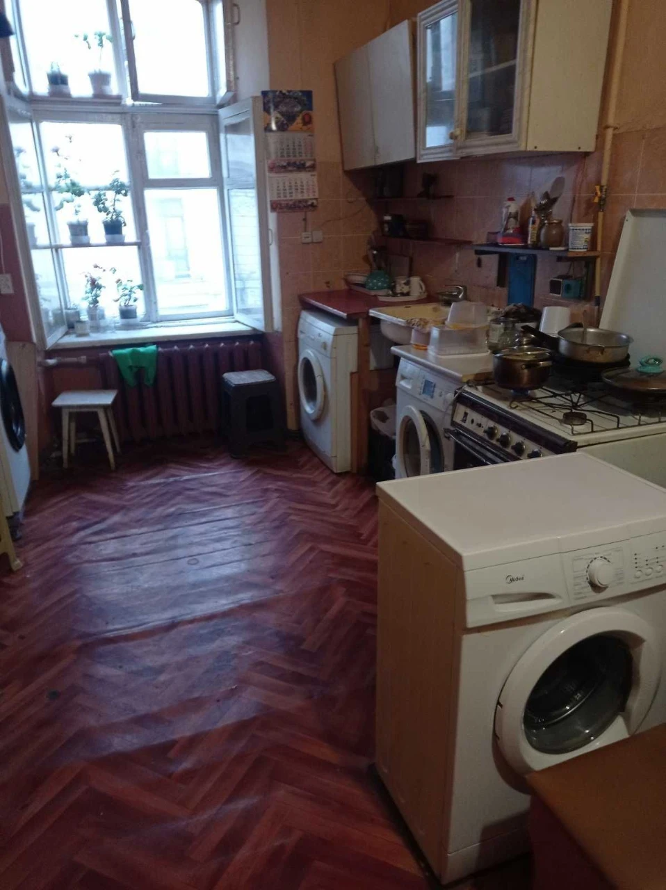 For sale room in the commune, Teatralny Street