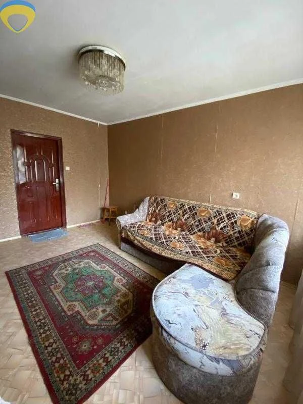 For sale: Two rooms with their own facilities!
