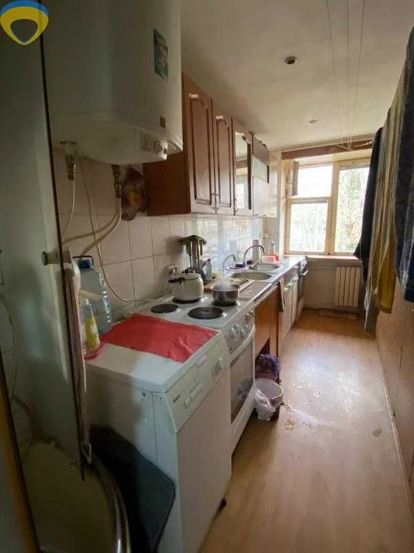 For sale: Two rooms with their own facilities!