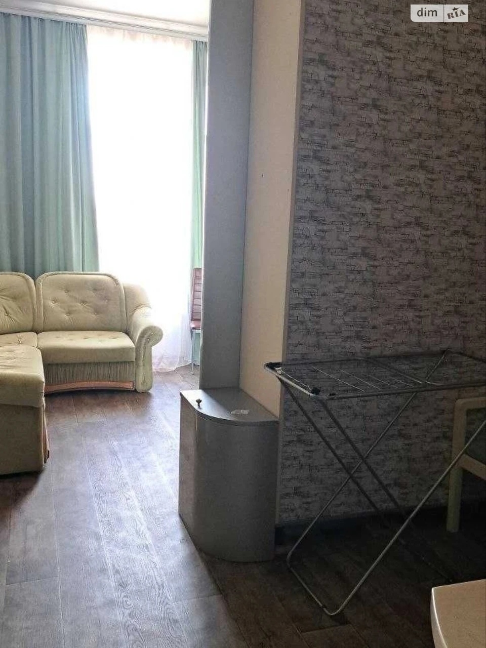 Sale Room Primorsky