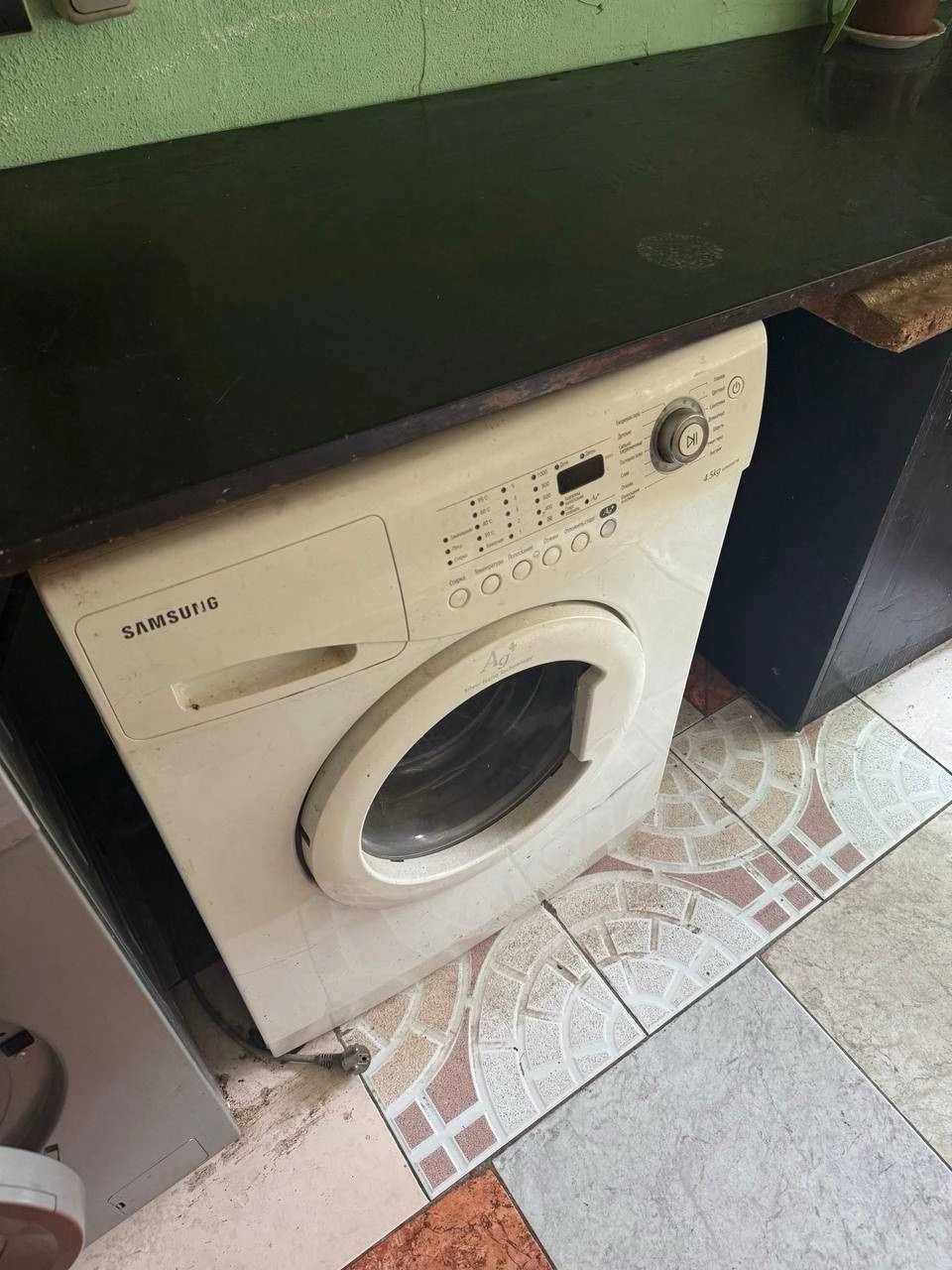 For Sale: Room in a communal apartment near Park Gorky in Cheremushki