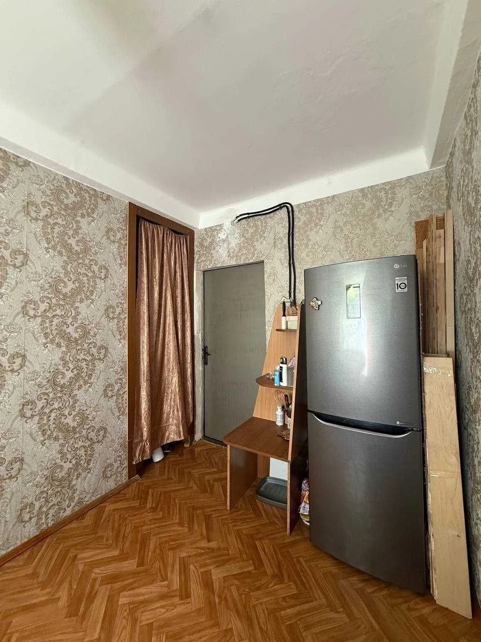 For Sale: Room in a communal apartment near Park Gorky in Cheremushki