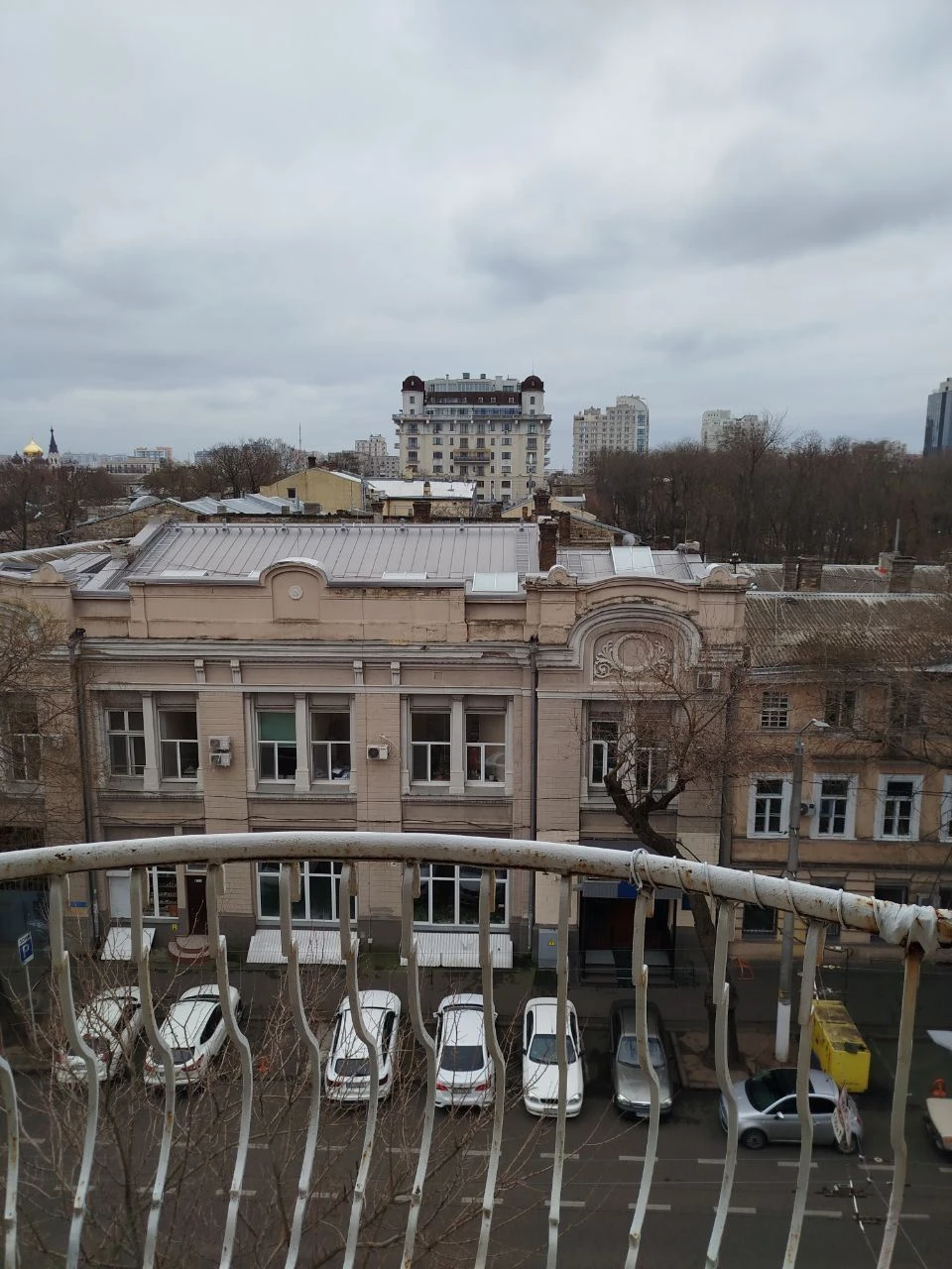 Кімната в комунальній квартирі ( від господаря) в центрі міста