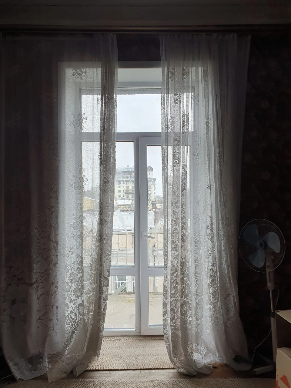 Кімната в комунальній квартирі ( від господаря) в центрі міста