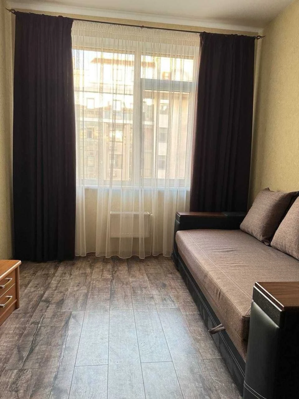 Sale of 2 rooms in a building on Balkovskaya Street