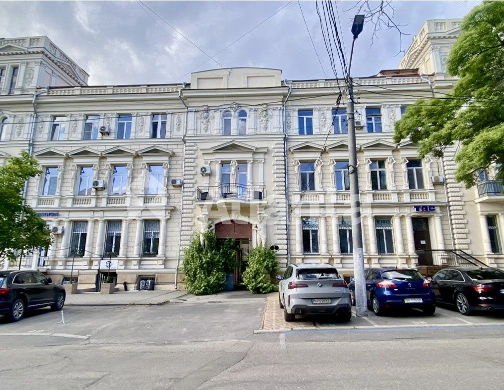 Центр. Квартира на Бунина, по факту 1 сосед