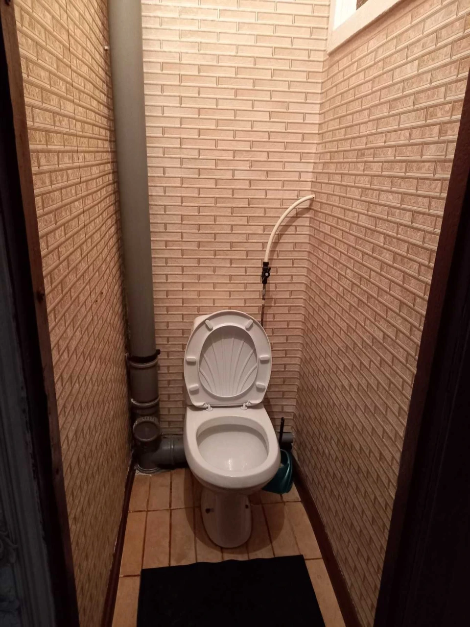 Продам комнату в коммуне 12 кв.м.