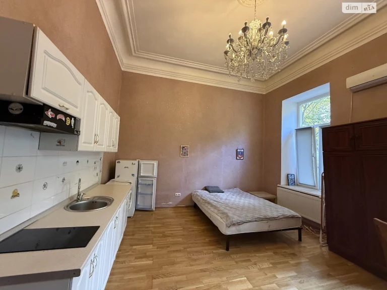 Selling Room in the Center