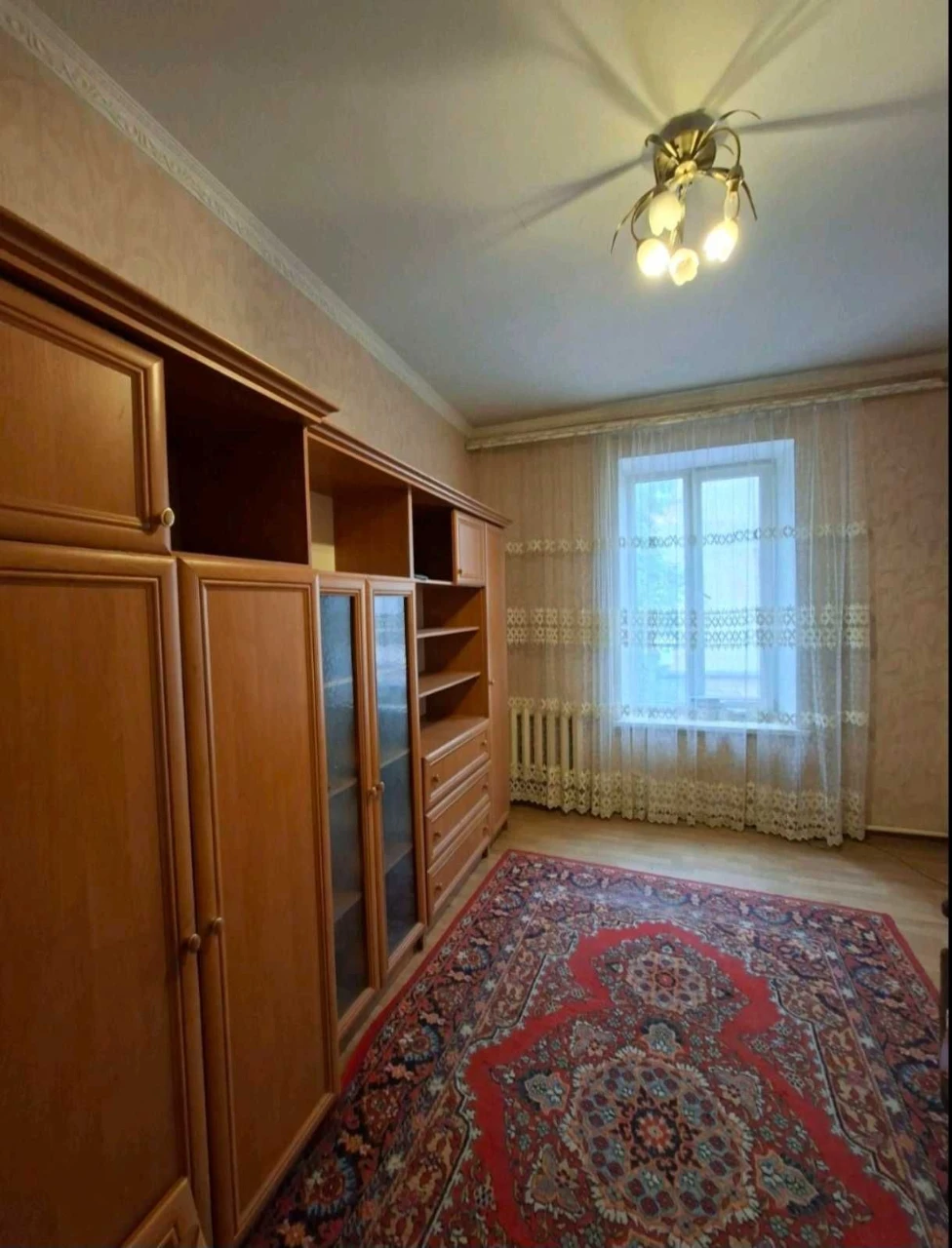 For sale room in communal apartment in the center on Sofievsky Street
