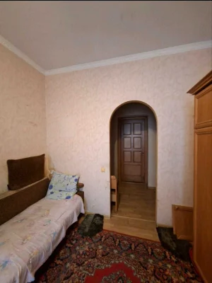For sale room in communal apartment in the center on Sofievsky Street