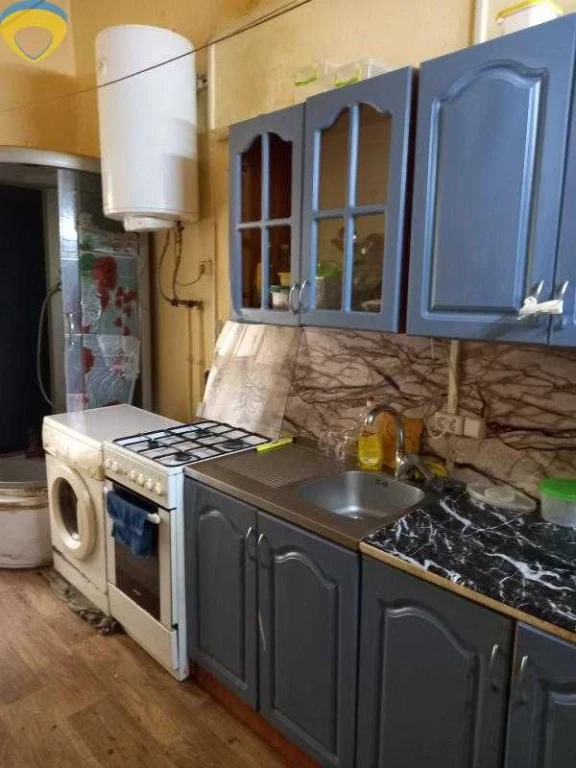 For sale room in the city center on Njezinskaya Street.
